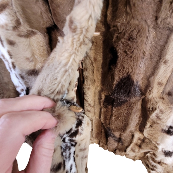 Dennis Basso faux fur jacket - S.         D - Picture 4 of 7